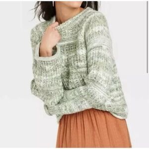 Universal Thread Green Crew Neck Sweater
